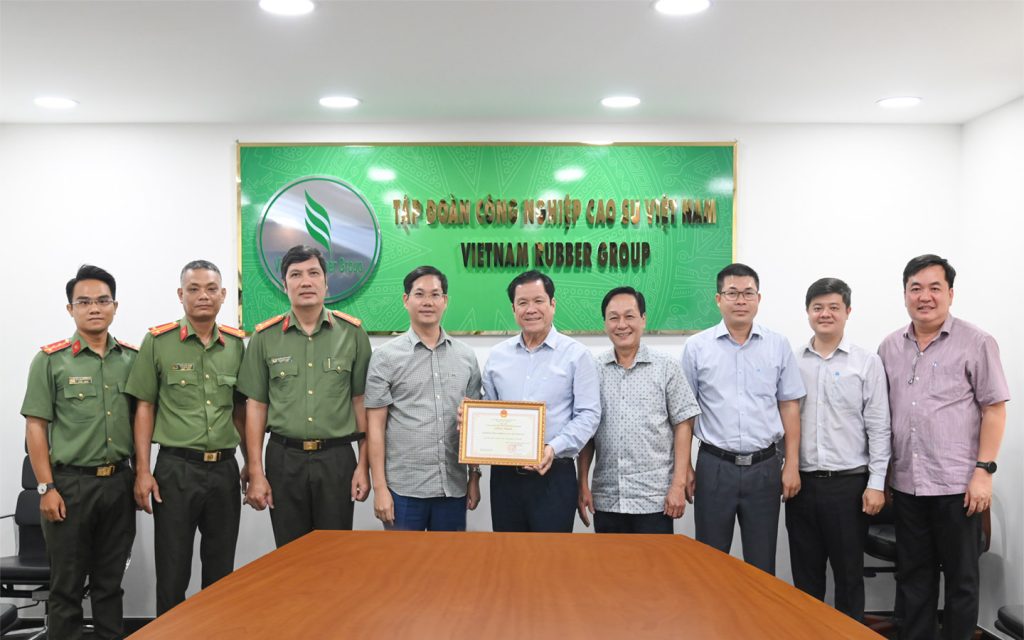 VRG được công nhận đạt chuẩn “An toàn về an ninh, trật tự”