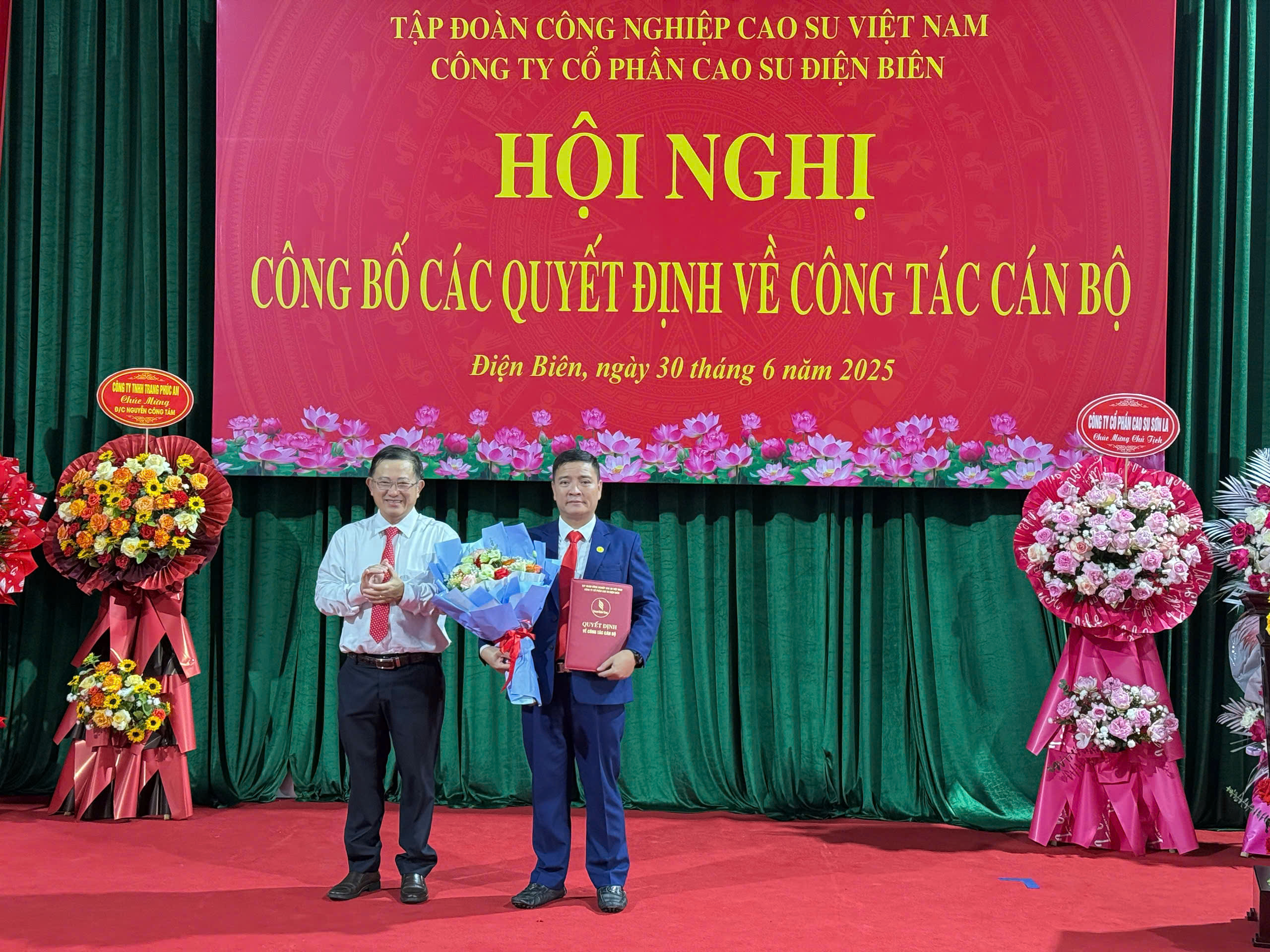 Cao su Điện Biên công bố các quyết định về công tác cán bộ
