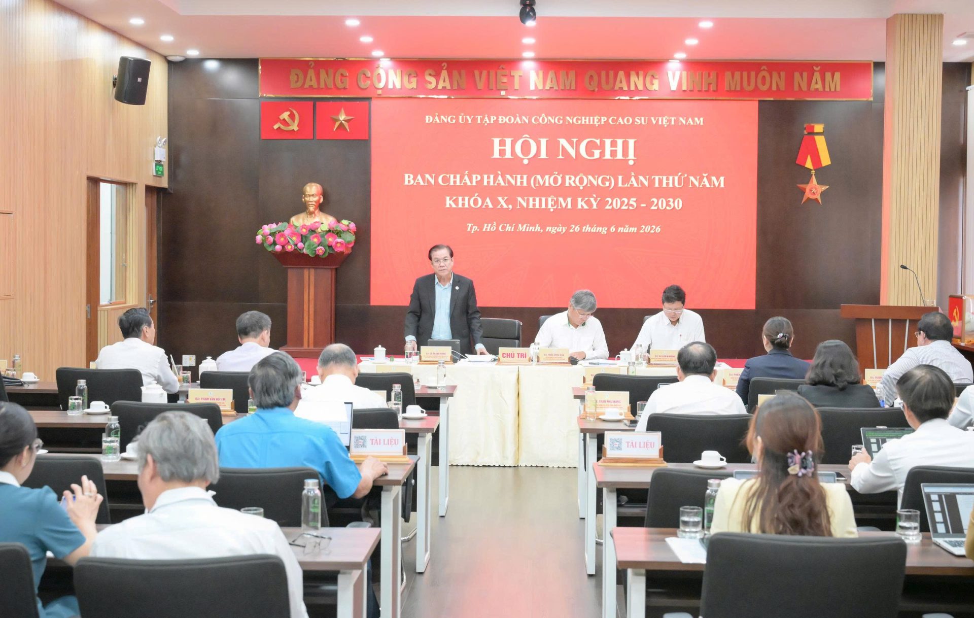 Phương châm hành động Đảng bộ VRG 6 tháng cuối năm: “Quyết liệt – Đồng bộ – Rõ trách nhiệm – Rõ tiến độ – Rõ sản phẩm – Rõ hiệu quả”