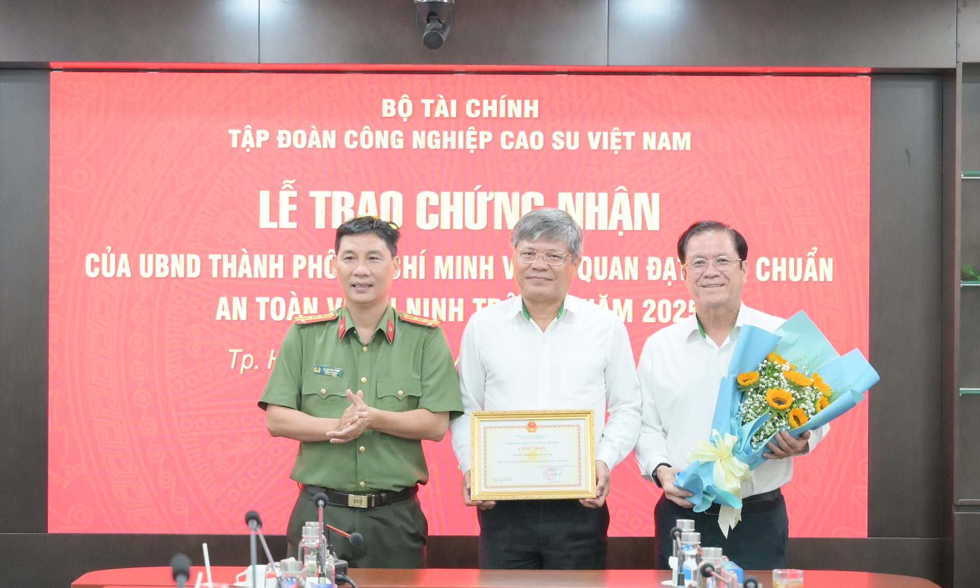 VRG đạt chuẩn “An toàn về an ninh, trật tự” năm 2025